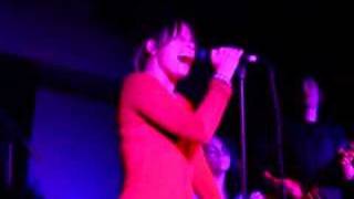 Alex Parks - Cry (Live)