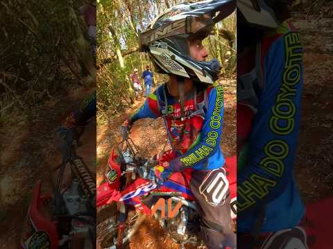 Aí acelera muito! Arthur Prado Ferreira-Pr pode contrata o homi que ele da pódio!!! #beta #ktm #mxf