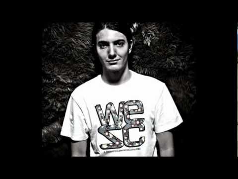 alesso vs daft punk vs deniz koyu- raise your epic world hertz (sebastian ingrosso bootleg)