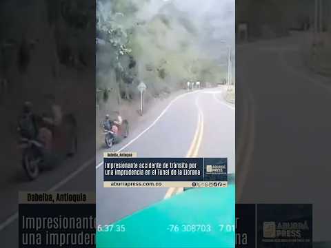 Video: imprudente adelantamiento en el túnel de La Llorona dejó un motociclista muerto en Antioquia
