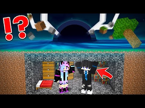 EPIC BLACK HOLE vs. Doomsday Bunker in Minecraft