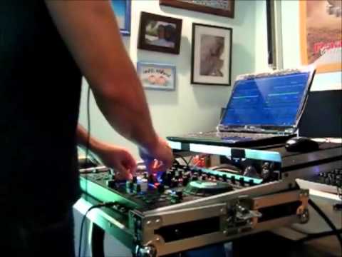 Avishay Lahav - October 2012 house music with Traktor s4