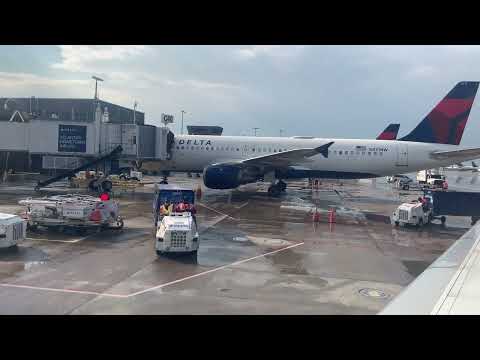 Boeing 717-2BD - DAL-ATL - Landing - N12142