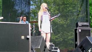 BE GOOD Emily Kinney LIVE