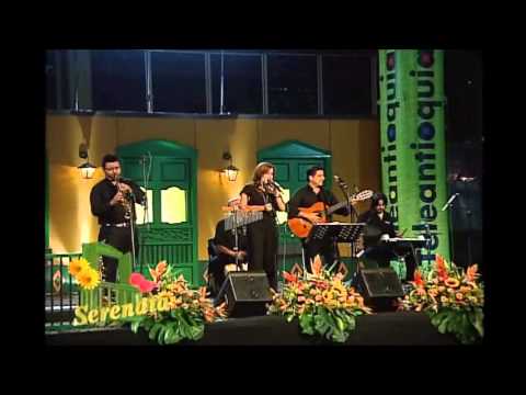 Hay amores - Serenata / Teleantioquia - Grupo La Vitrola Liliana y Alejandro