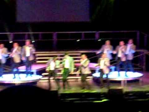 Straight No Chaser - Earth, Wind, and Fire Medley - Des Moines