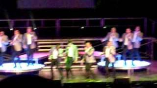 Straight No Chaser - Earth, Wind, and Fire Medley - Des Moines