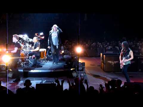Metallica - Motorcycle Man w/ Biff Byford [Live Paris April 2, 2009] HD