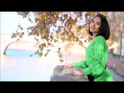 The Autumn Leaves - Cafe Del Mar feat Cecile Bredie