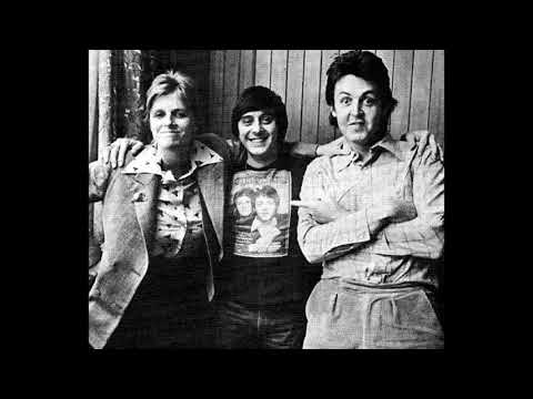 Paul McCartney - audio interview with DJ Tony Prince (Radio Luxembourg, 6 September 1975)