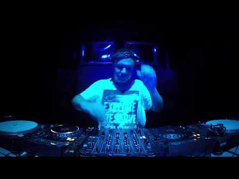 The Blue Oyster: Paxley / 05.09 / 20 - 21