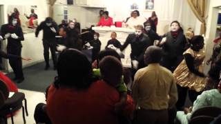 Praise Break Pt. 2 James Fortune &amp; FIYA feat Hezekiah Walker - Born From A Bible Mime