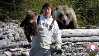 The Man Saved a Bear Cub, then Her Mom Did Something Unbelievable