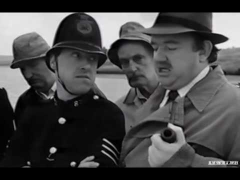 Alas Smith and Jones S04E03 - Let's start the show off with a bang