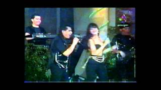 Selena y los Dinos - &quot;Siempre Estoy Pensando En Ti&quot;