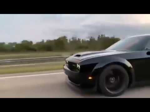 BMW 335i single turbo vs. Challenger Hellcat