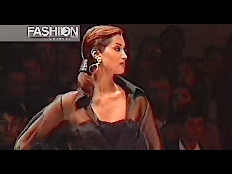 GIANFRANCO FERRÈ Details Fall 1991 Milan - Fashion Channel