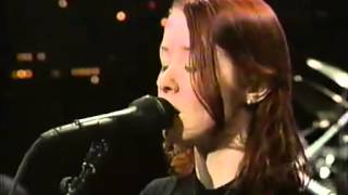 Suzanne Vega - Men In A War Live 1993