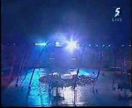NDP 2002[performance]