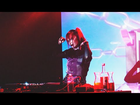 download lagu mp3 mp4 Alice Glass 2019, download lagu Alice Glass 2019 gratis, unduh video klip Alice Glass 2019