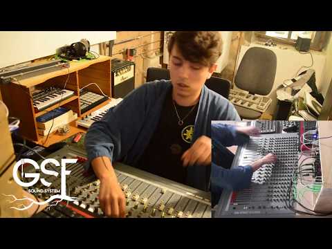 LIVE DUB 03 - EGOLESS ft. Tenor Youthman - Non-immigrant song (MYLESIA remix)