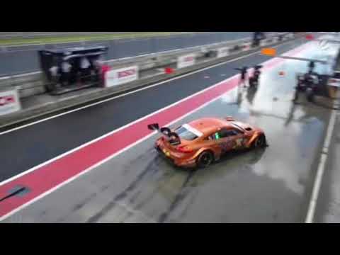 Horror bei DTM: Mercedes rutscht in Boxengasse in mehrere Menschen