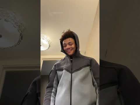 Chrisean Rock on 33K live denying the ss going around that they were trying to back door Lemmy