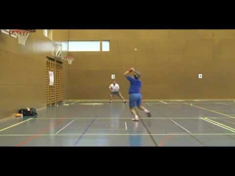Speed Badminton 1. Uetiker Cup 2012, Gojkovic (Züri Speeders) vs Schenker (Grischa Speeders).avi