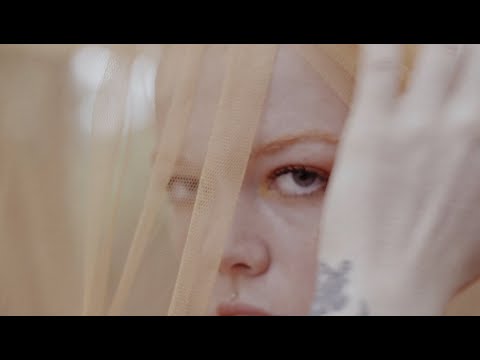 Ay Wing - Ego (Official Music Video feat. dancers Nora Hertwig & Francesca Farenga)