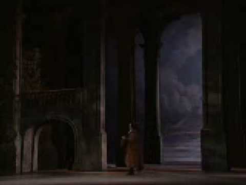 Bryn Terfel sings "Deh vieni alla finestra"