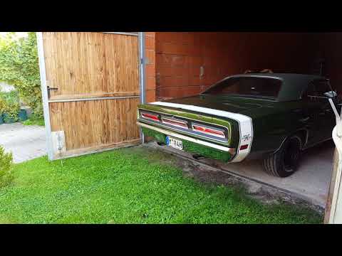 1969 Dodge Coronet R/T Start Up Sound and Acceleration