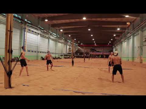 Lirar Volleyboll på The Beach Södertälje