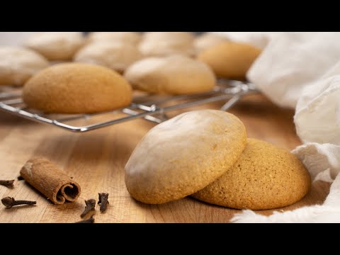 A perfect lebkuchen for the holidays & Christmas 🎄🎄! Easy and delicious soft lebkuchen recipe