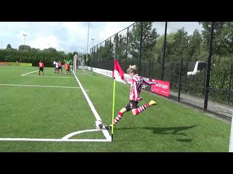 Delano Vianello scores a header against FC Volendam with Sparta JO16