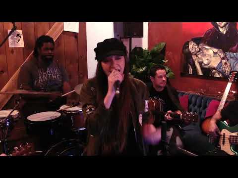 The Coffee Shop Sessions - Anthill Cinema - Are You That Somebody? (ft. Corrine Oliviia)