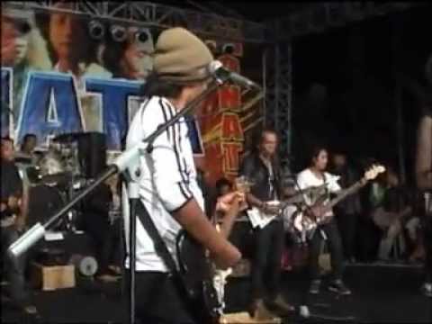 rena kadi mengejar badai by ahmad siraja sawer