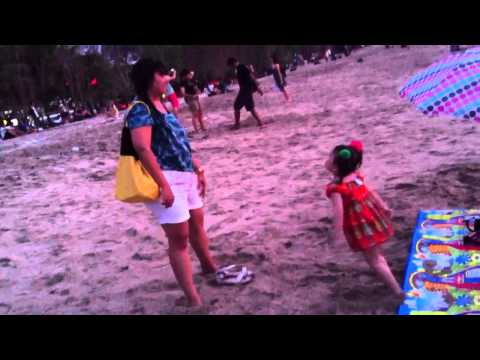 Kaylin on Kute Beach With Lea from Brazil