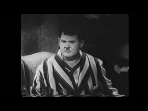 IL MAGRO, IL GRASSO IL CRETINO ( stanlio e ollio ) - 2017