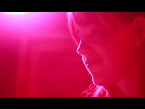 Kyrstyn Pixton: Up close VIP Lounge