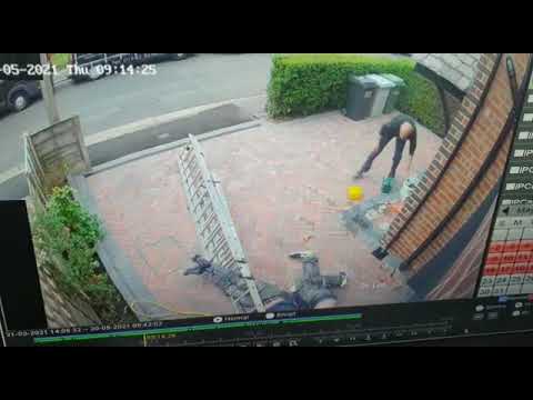 Builder Ladder Fall! Epic Fail 🪜⚠️