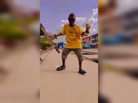 Afara Tsena chante Ambedet Nguesso, démonstration mopacho ça donne les frissons 😱😱