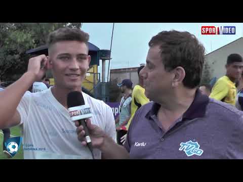 CIRILO FAZ 4 GOLS E PEDE UMA MÚSICA PARA O PAI.