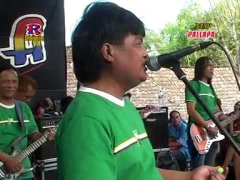 SOLIQ IRWANSYAH Menangis New Pallapa Live In Sekaran Lamongan