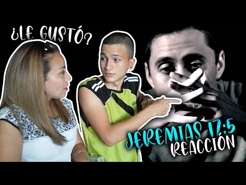 MI MAMÁ REACCIONA A JEREMIAS 17:5 // CANSERBERO 🔥 | Juanshow