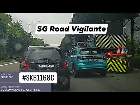 17aug2021 aye #SKB1168C vw tcross ignored electronic sign board of road work in lane 1