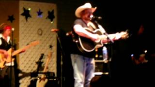 Chris Cagle - Dance Baby Dance 8/11/2012 Tyler County fair