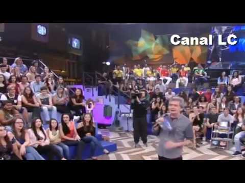 Mustafary Brinca Com G. Jesus