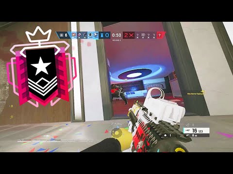 Azami is the best defender in Rainbow Six Siege...