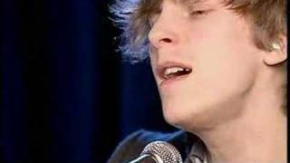 The DL - Young Love sings &#39;Find A New Way&#39; (acoustic)