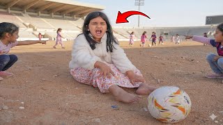 Download lagu جوجو تعورت ! والبنات ساعدوها !! شوفوا  شو صار - سوالف بناتي mp3